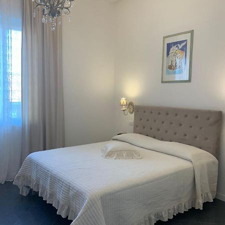 Artemisia Apartment Viareggio Bagian luar foto