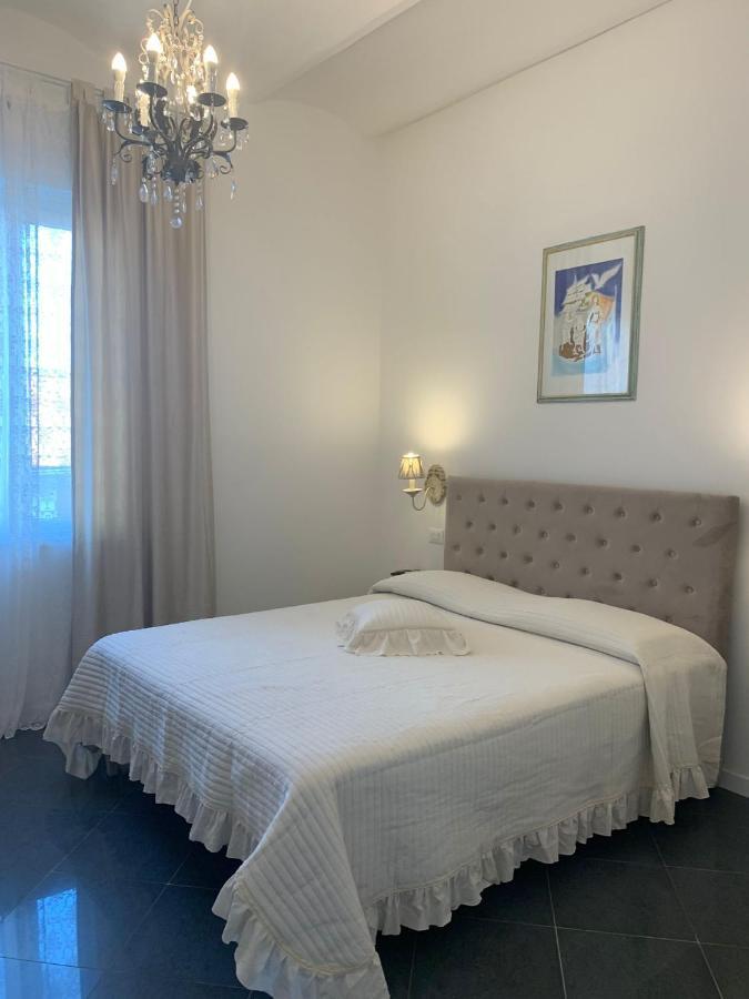 Artemisia Apartment Viareggio Bagian luar foto