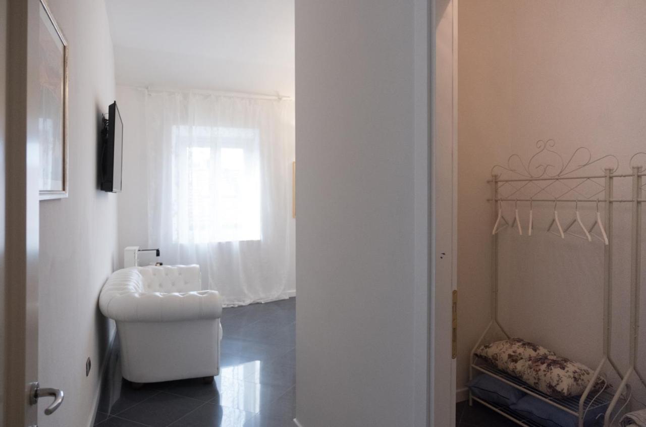 Artemisia Apartment Viareggio Bagian luar foto