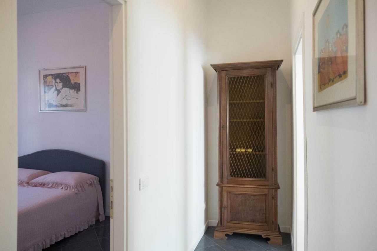 Artemisia Apartment Viareggio Bagian luar foto