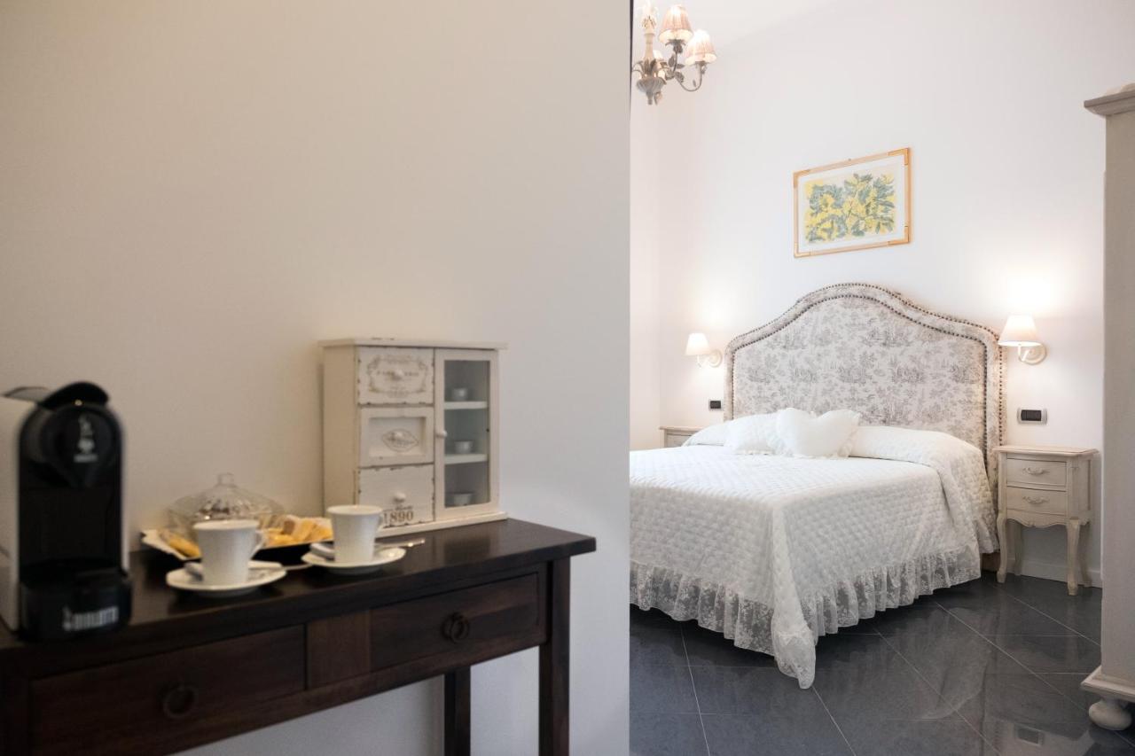Artemisia Apartment Viareggio Bagian luar foto