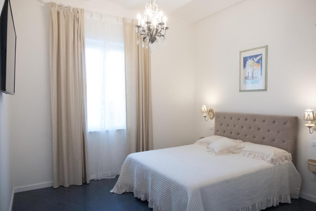Artemisia Apartment Viareggio Bagian luar foto