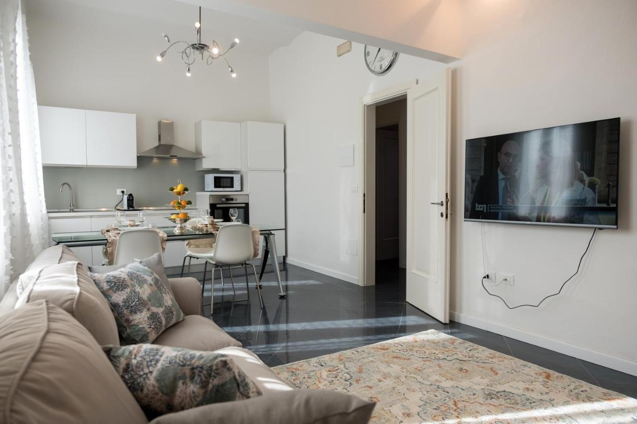 Artemisia Apartment Viareggio Bagian luar foto
